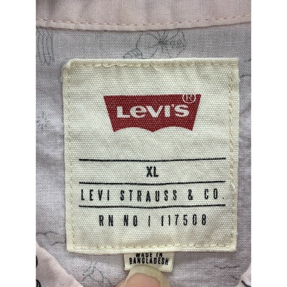 Levi’s Hawaiian Shirt Men's Size XL Pink Palm Trees Flamingos Pineapples Short - Picture 2 of 11